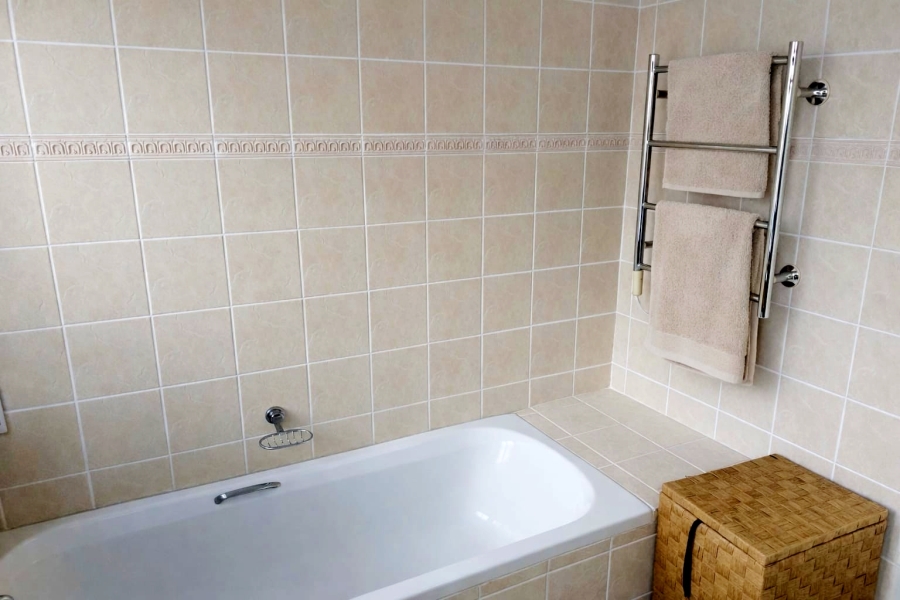 3 Bedroom Property for Sale in The Island Western Cape